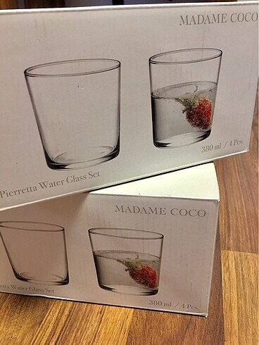 Madame coco pierretta water glass set