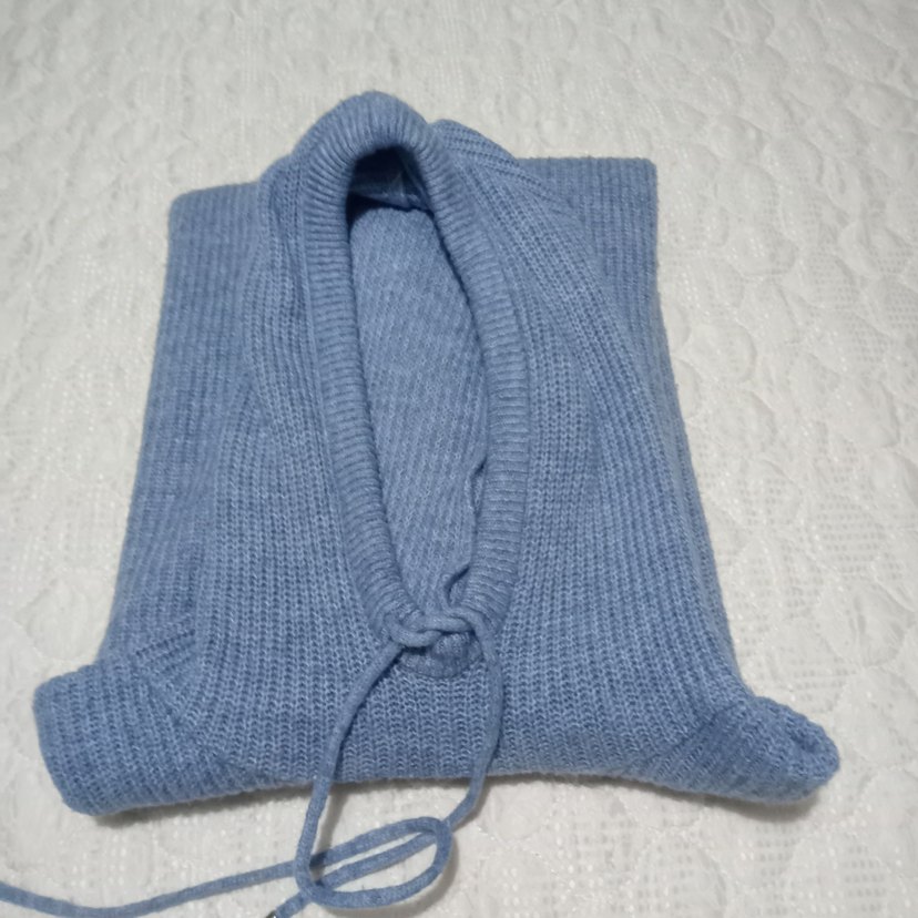 Kapüşonlu Gri Örgü Kadın Kazak
salaş kazak - Görsel 3