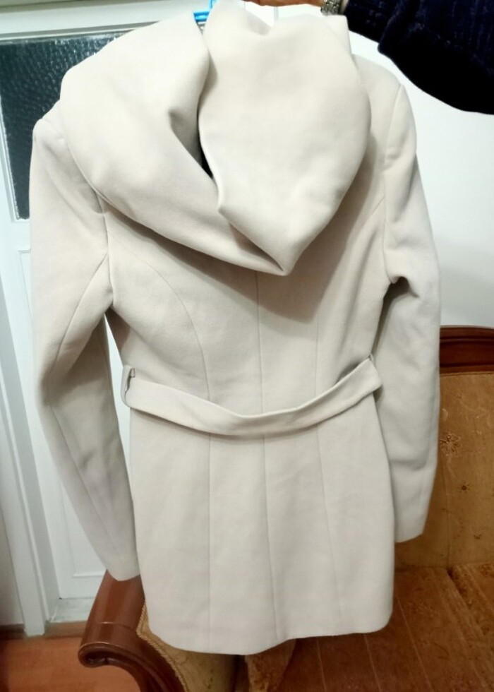 36.38 bedene uygun sıfır ayarında Kaşe mont kapüşonlu - Görsel 2