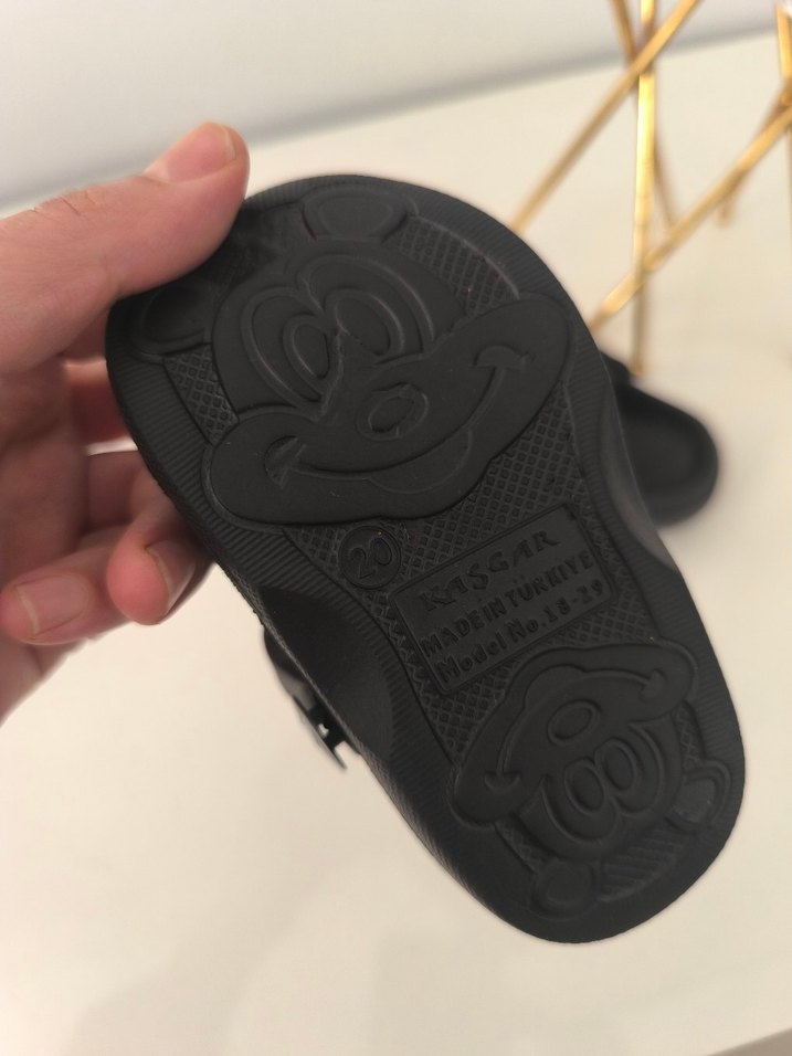 Erkek Siyah Kaydırmaz Bantlı Terlik - Görsel 3