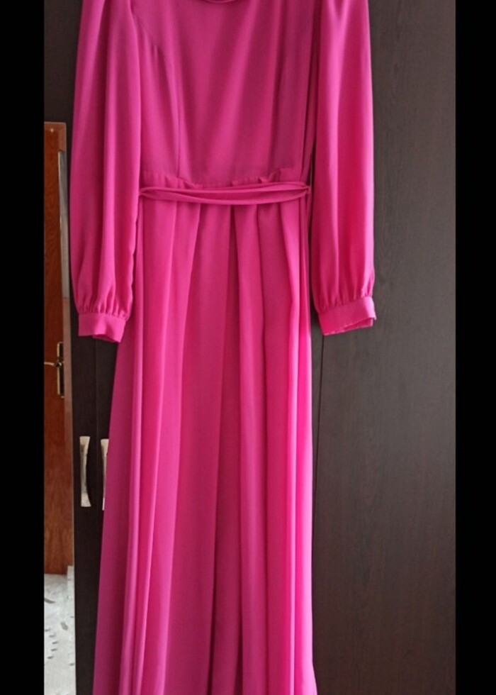 Bir defa giyilmiş elbise - Görsel 3