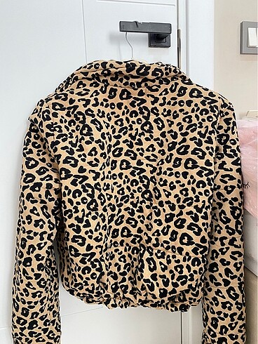 m Beden Defacto leopar crop mont