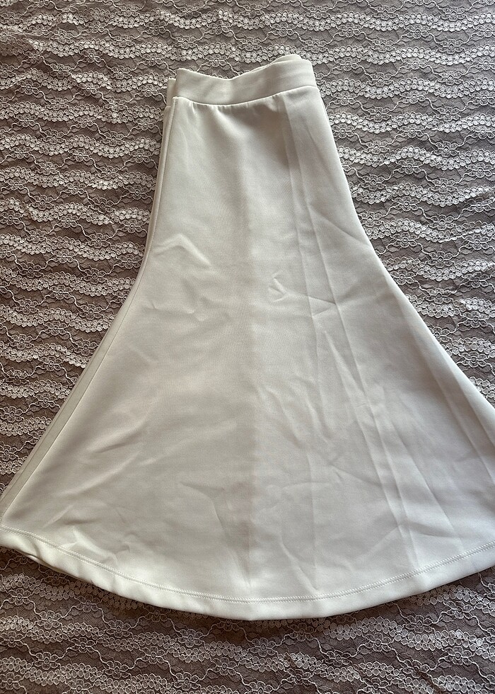 Parçalı krem dalgıç etek - Görsel 2