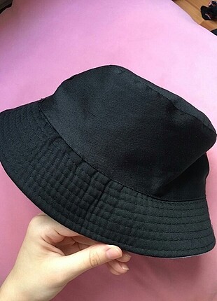 Çift taraflı bucket şapka
