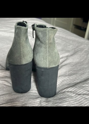 Gri Süet Kadın Dolgu Topuk Bot - Görsel 3