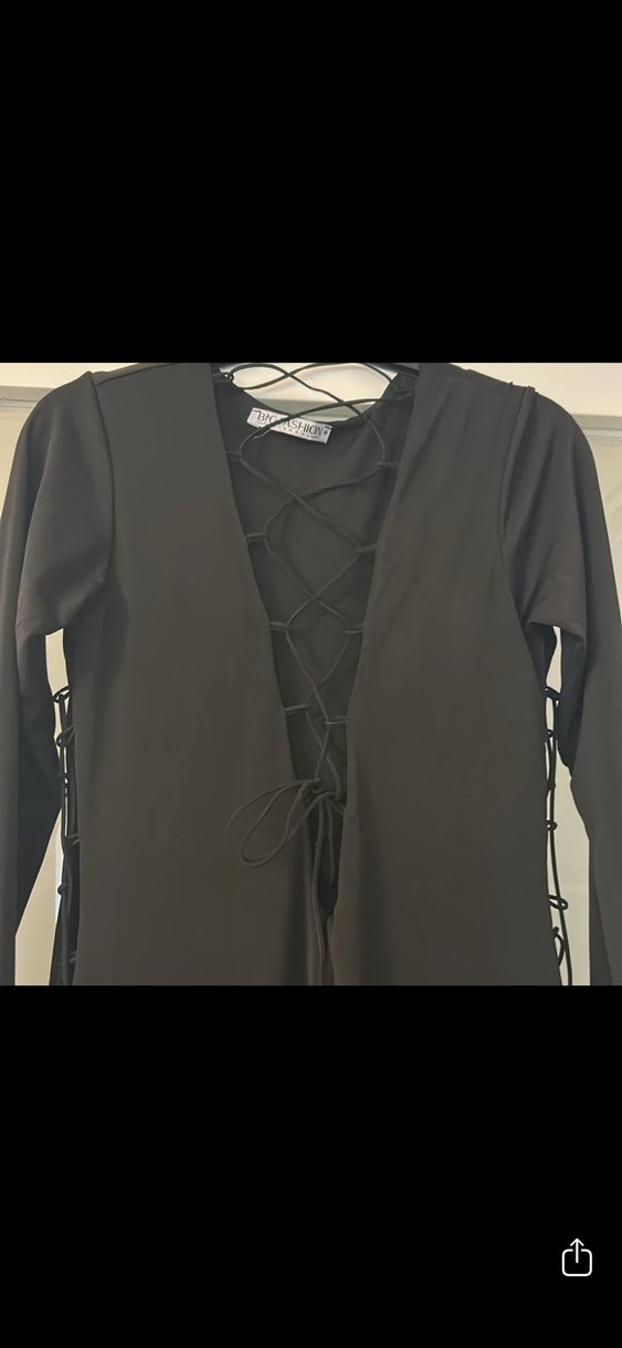 Siyah V Yakalı Uzun Kollu Gotik Elbise - Görsel 3