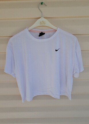 Nike crop tisort