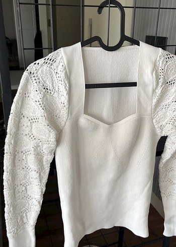 Dantel Detaylı Beyaz Kadın Kazak - Görsel 2