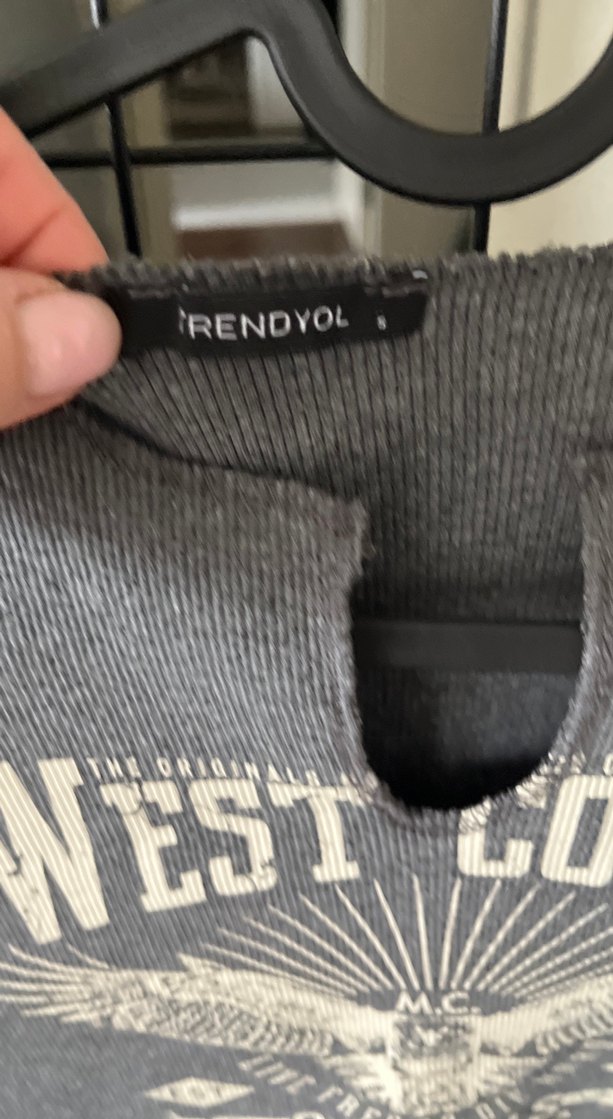 Gri Baskılı Yüksek Yaka Kadın Atlet - Görsel 2