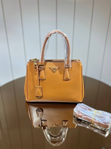 Prada Galleria Medium Bag