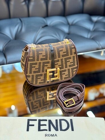 FENDI CMON BAG