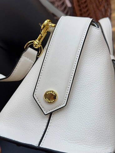 Beden FENDI BOSTON 365 BAG