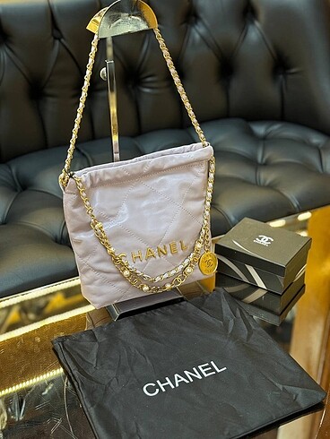 CHANEL 22 FLAP BAG