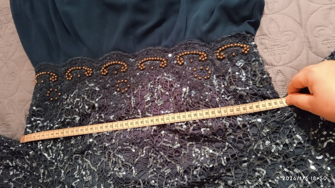 Boncuk işlemeli kahverengi tesettur abiye elbise - Görsel 2