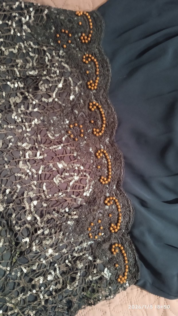 Boncuk işlemeli kahverengi tesettur abiye elbise - Görsel 3