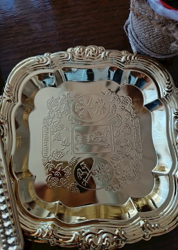 Beden Renk Altın Renkli Desenli Metal Tepsi Seti