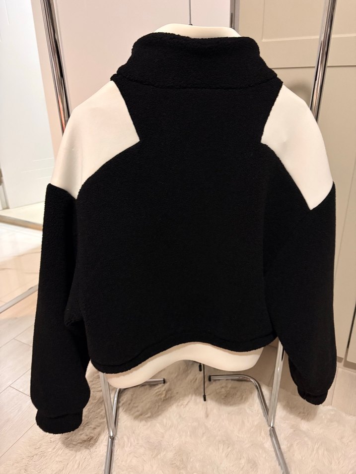 Zara Siyah-Beyaz Kapüşonlu Polar Ceket — görsel 2/5