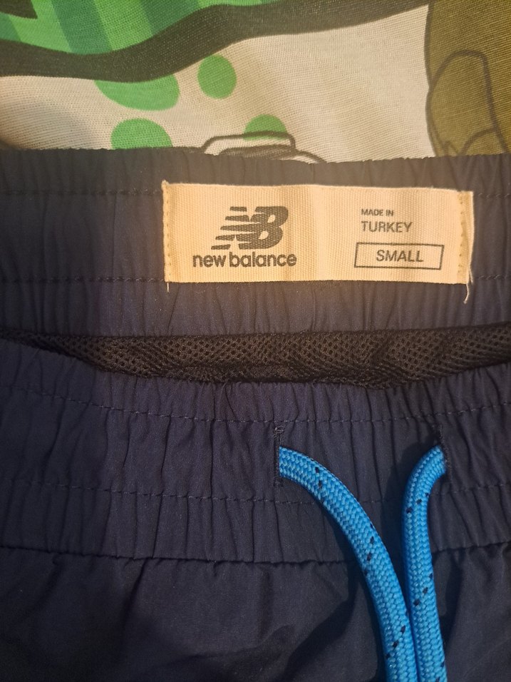 New Balance Lacivert Cep Fermuarlı Erkek Şort - Görsel 2
