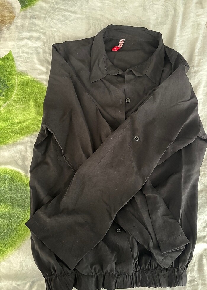 Siyah gömlek - Görsel 3