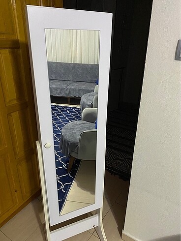 Aynalı takı dolabı