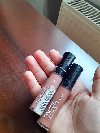 PASTEL 101 ve 27 likit ruj