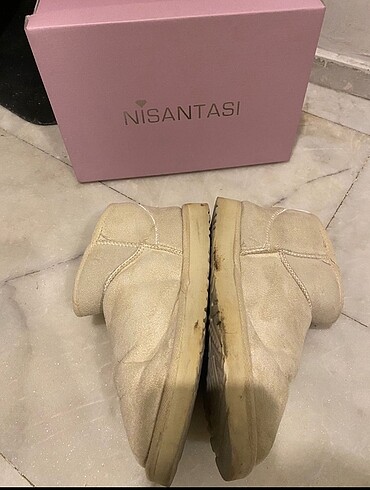 Zara Ugg bot