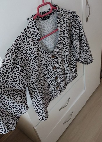 Trendyol & Milla Düğmeli Gri Zebra Desenli Mini Gömlek