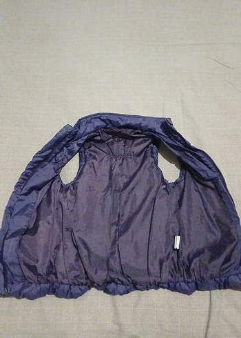 Kız Çocuk Mor Düğmeli Yelek - Görsel 3