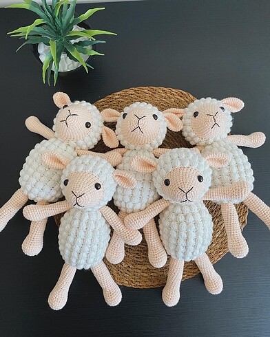 Diğer Amigurumi kuzu