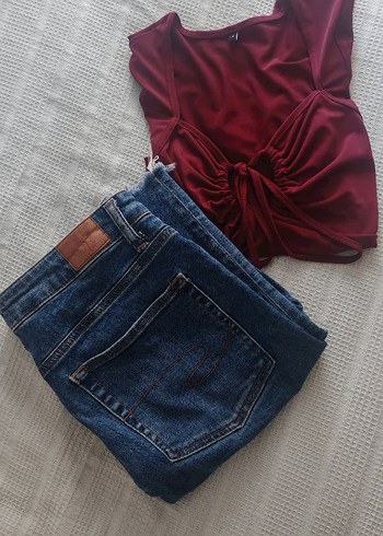 Bordo Drapeli Bluz ve Denim Jean