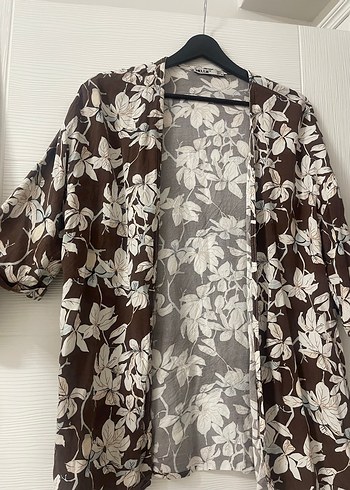 Düğmeli Bohem Çiçek Desenli Midi Kimono
