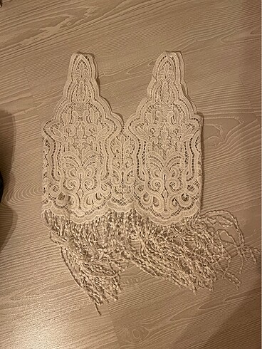 Dantel crop