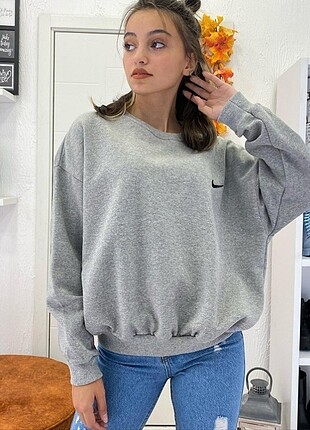 m Beden Nike Logo Detay Sweatshirt