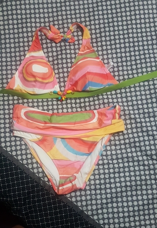 ayyildiz bikini