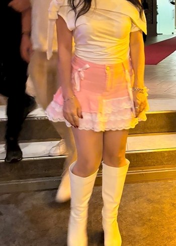 SATILDı Pembe Dantel Detaylı Mini Etek - Görsel 4