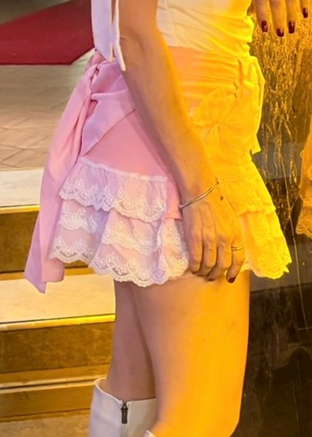 SATILDı Pembe Dantel Detaylı Mini Etek - Görsel 3