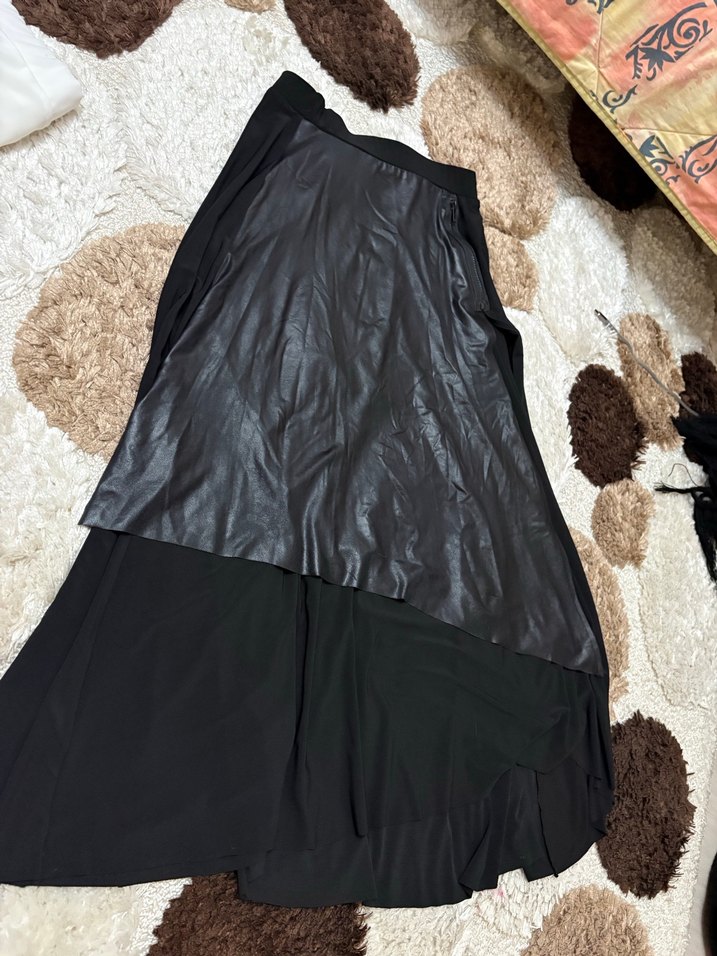 Drapeli Siyah Midi Goth Etek - Görsel 3