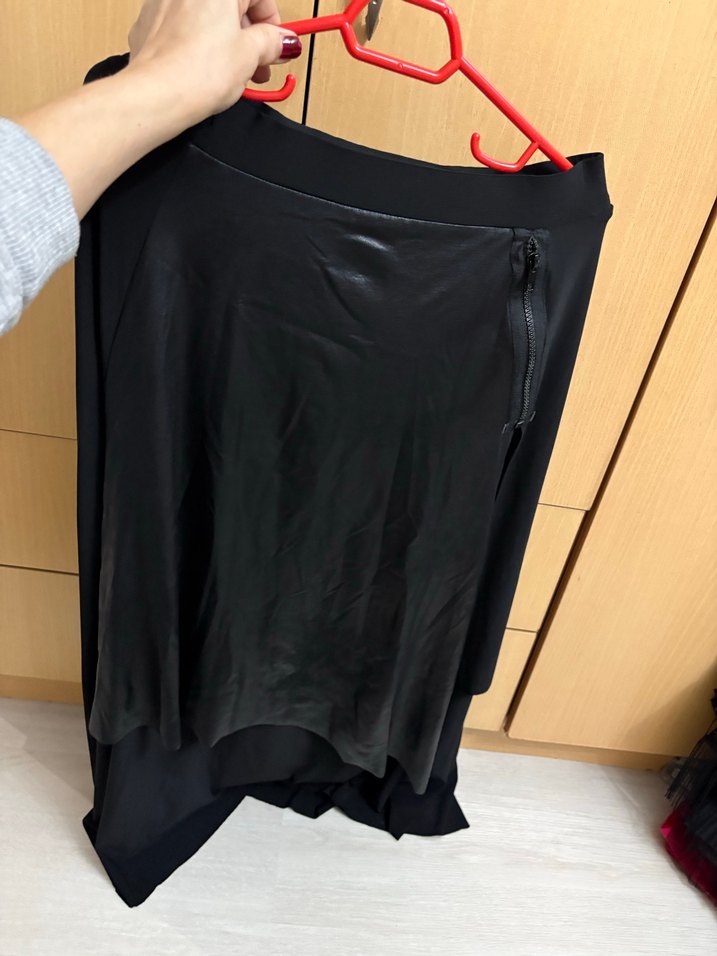 Drapeli Siyah Midi Goth Etek - Görsel 2