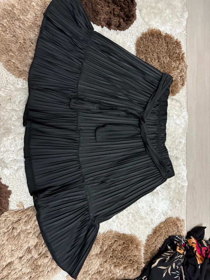 Siyah Pilili Mini Etek - Görsel 2