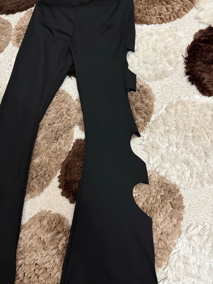 Siyah Kadın Yırtmaçlı İspanyol Paça Pantolon - Görsel 3