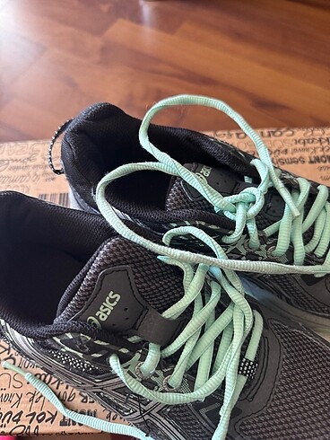 38 Beden Temiz Asics spor ayakkabı 38 numara
