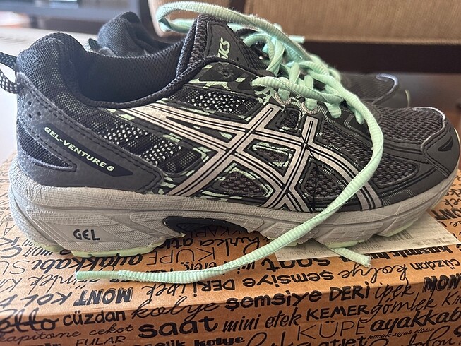 38 Beden gri Renk Temiz Asics spor ayakkabı 38 numara