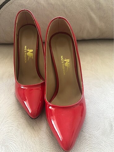 Diğer Kırmızı Stiletto