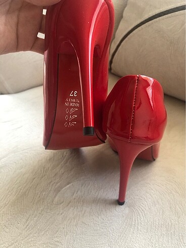 37 Beden kırmızı Renk Kırmızı Stiletto