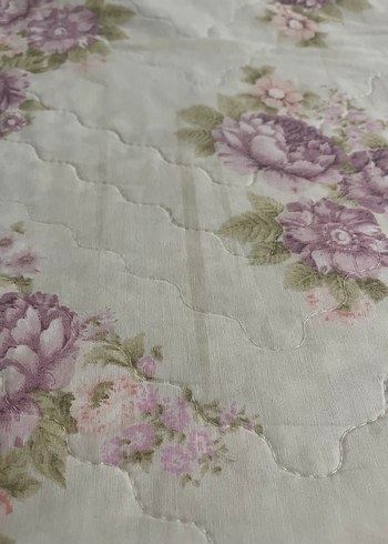 Tek kişilik yatak Çiçek Desenli Yatak Örtüsü elimde 2 tane var - Görsel 3