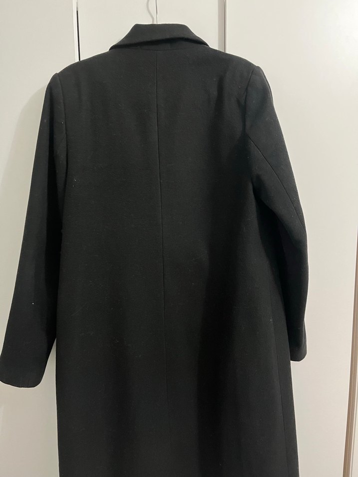 Çiçek Nakışlı Siyah Kaban - Görsel 5