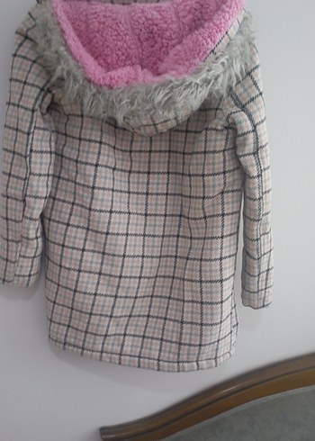 Ekose Desenli Düğmeli Kız Montu - Görsel 8