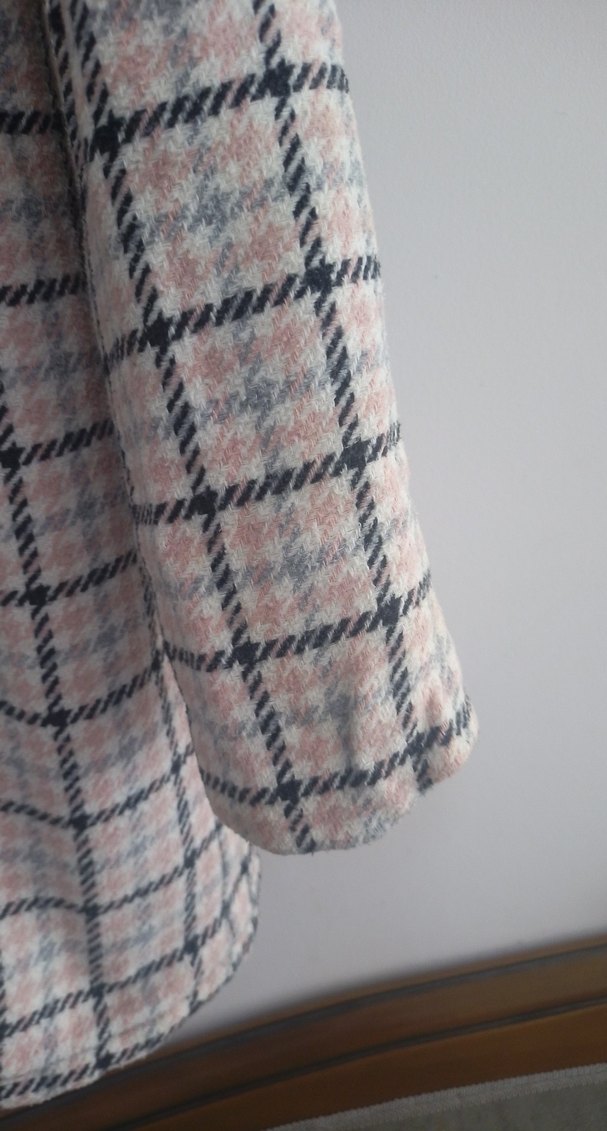 Ekose Desenli Düğmeli Kız Montu - Görsel 3