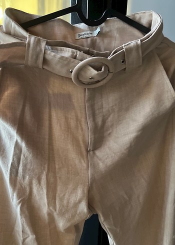 Stradivarius Kemerli Bej Midi Deri Kadın Pantolon