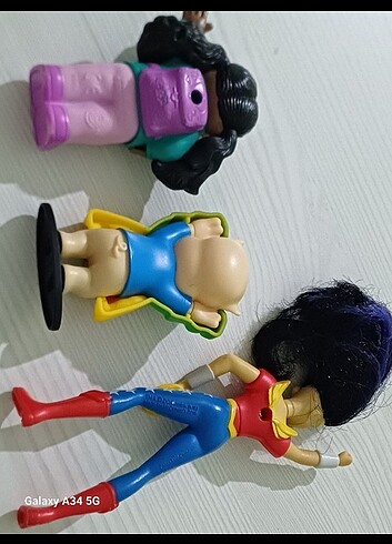 Beden Renk Burger King ve McDonald's oyuncaklari